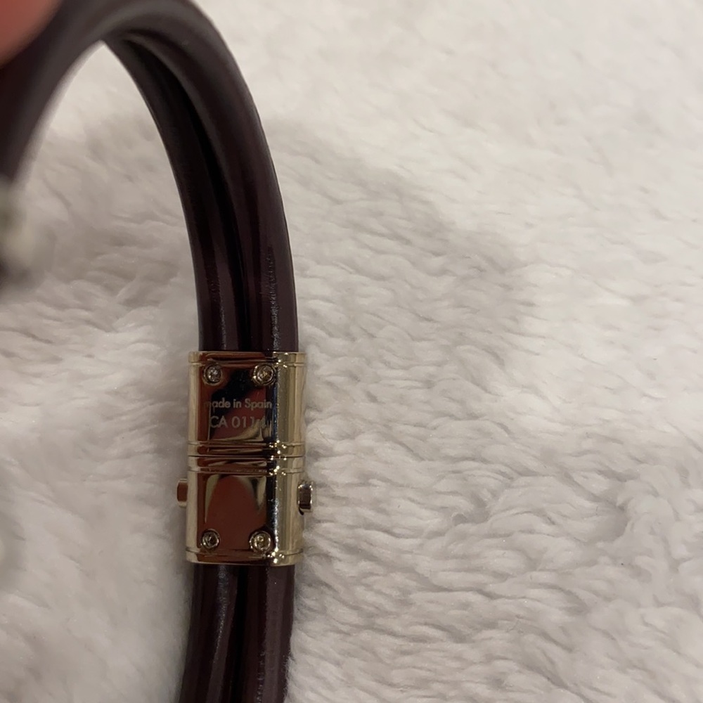Louis Vuitton bracelet- never worn - Picture 2 of 2